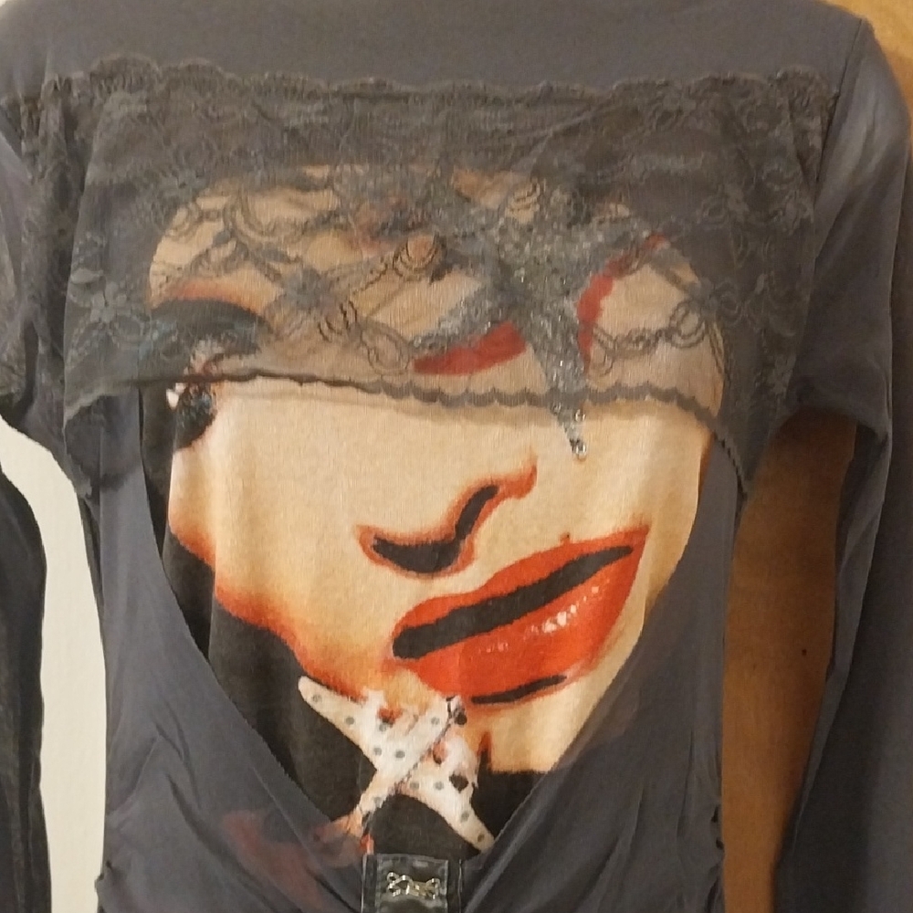 Euro Mesh Graphic Dress - Picture 2 of 10
